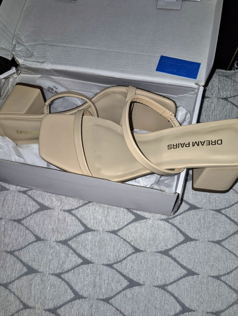 Women's Chunky Block Low Heeled Sandals Two Strap Open Toe. SZ 8.5M - Picture 5 of 7